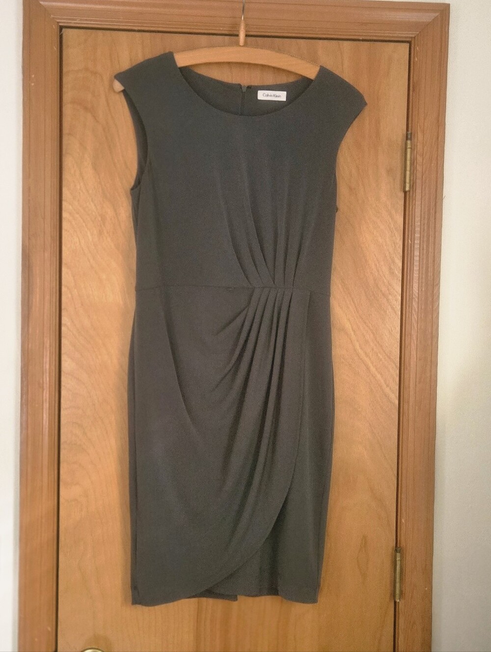 Calvin Klein Sleeveless Sheath Dress in Olive Green Size 6
